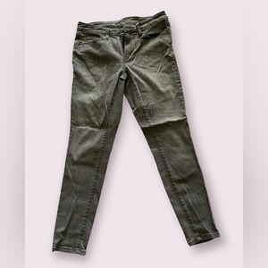 Womens grey, universal threads jeggings, size 6